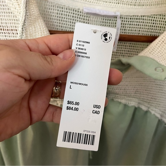 ✨ Urban Outfitters Sage Green & Cream Mesh Pullover Sz L | Lightweight Top - Picture 6 of 11